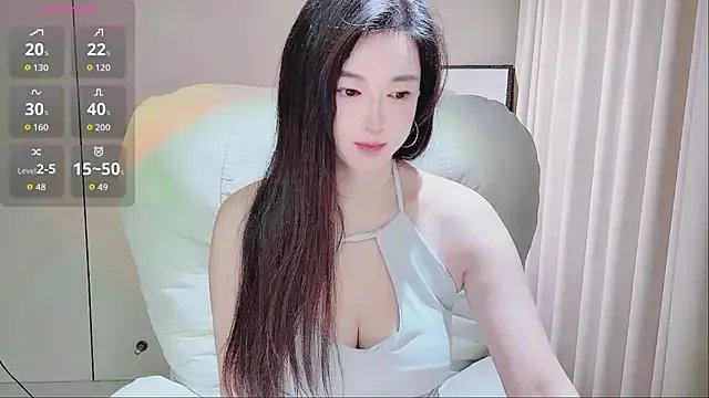 YunShan-33 on StripChat