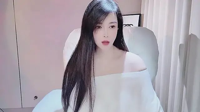 YunShan-33 on StripChat