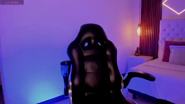 Freechat ZamabyCrucie on StripChat