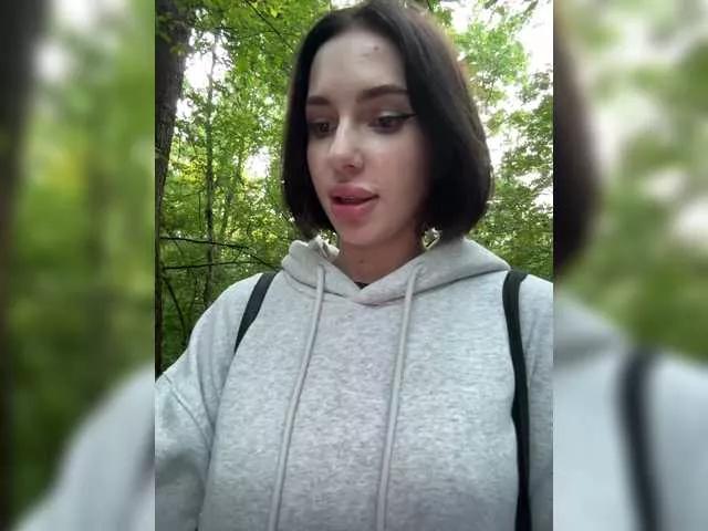 BabyDarii from BongaCams