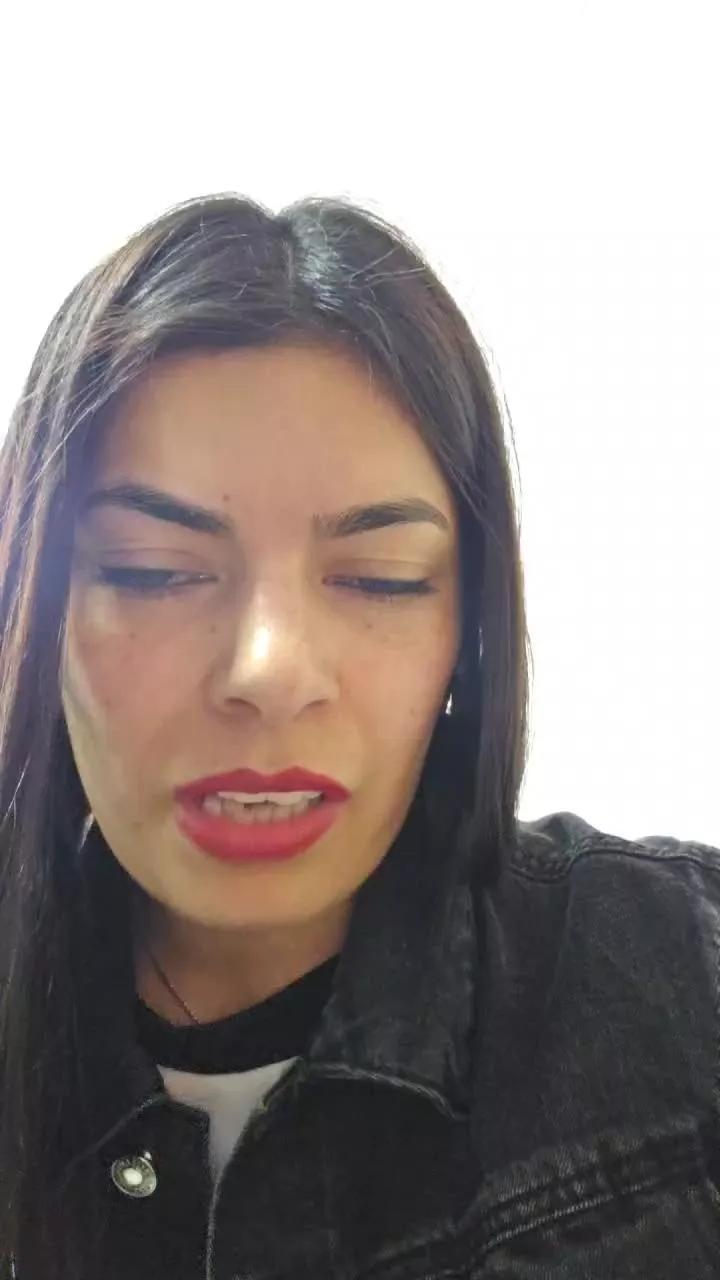 Estefanii_R from Cam4