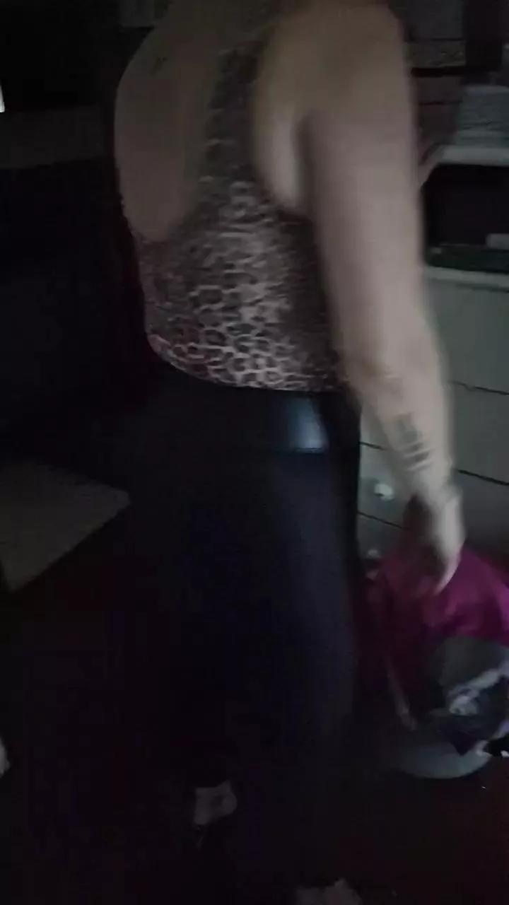 Isisytomy from Cam4