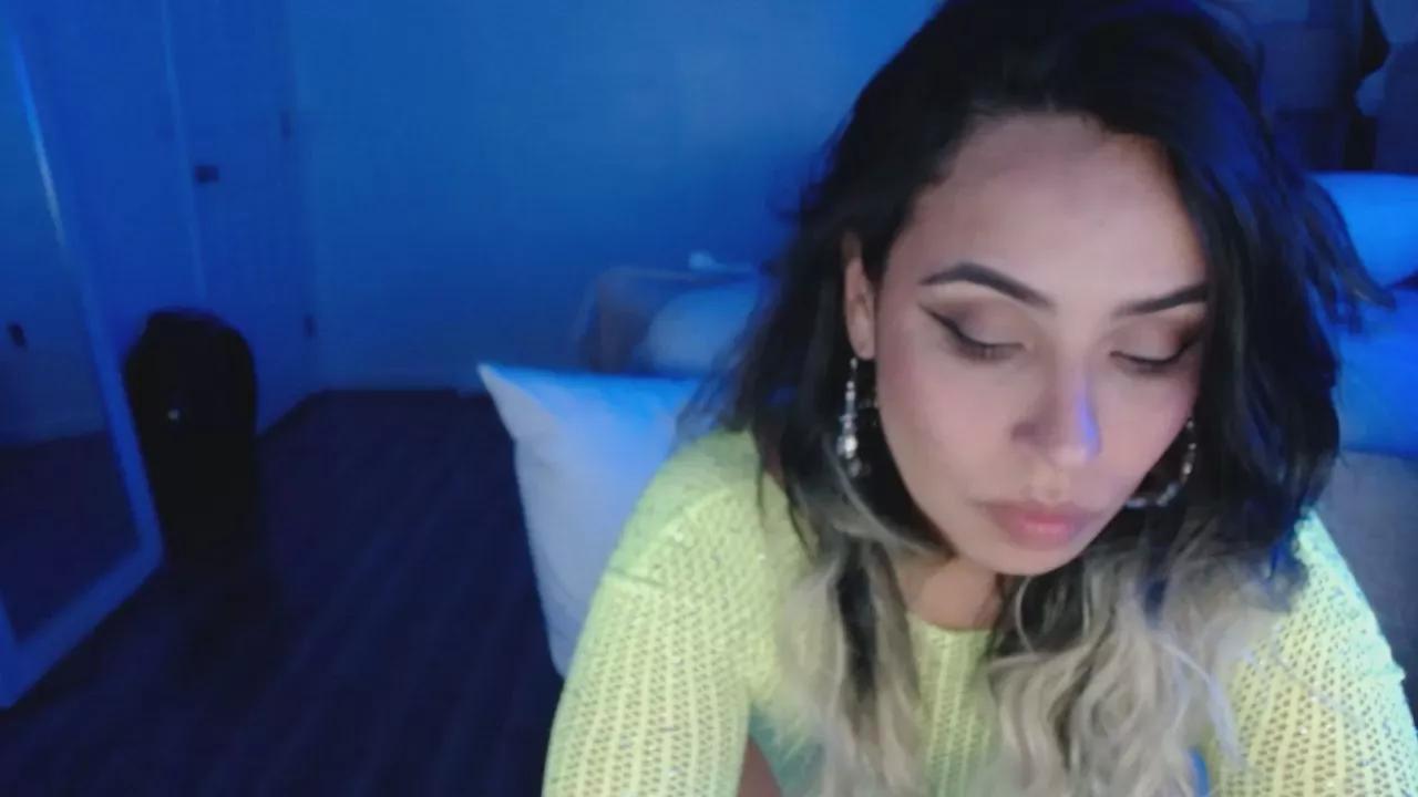 Kittyxcupcake from Cam4