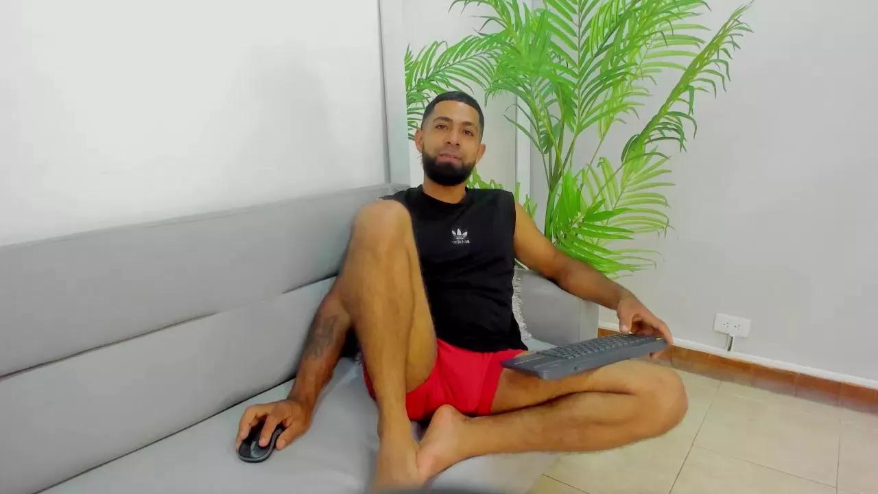 KylliamLevis from Cam4