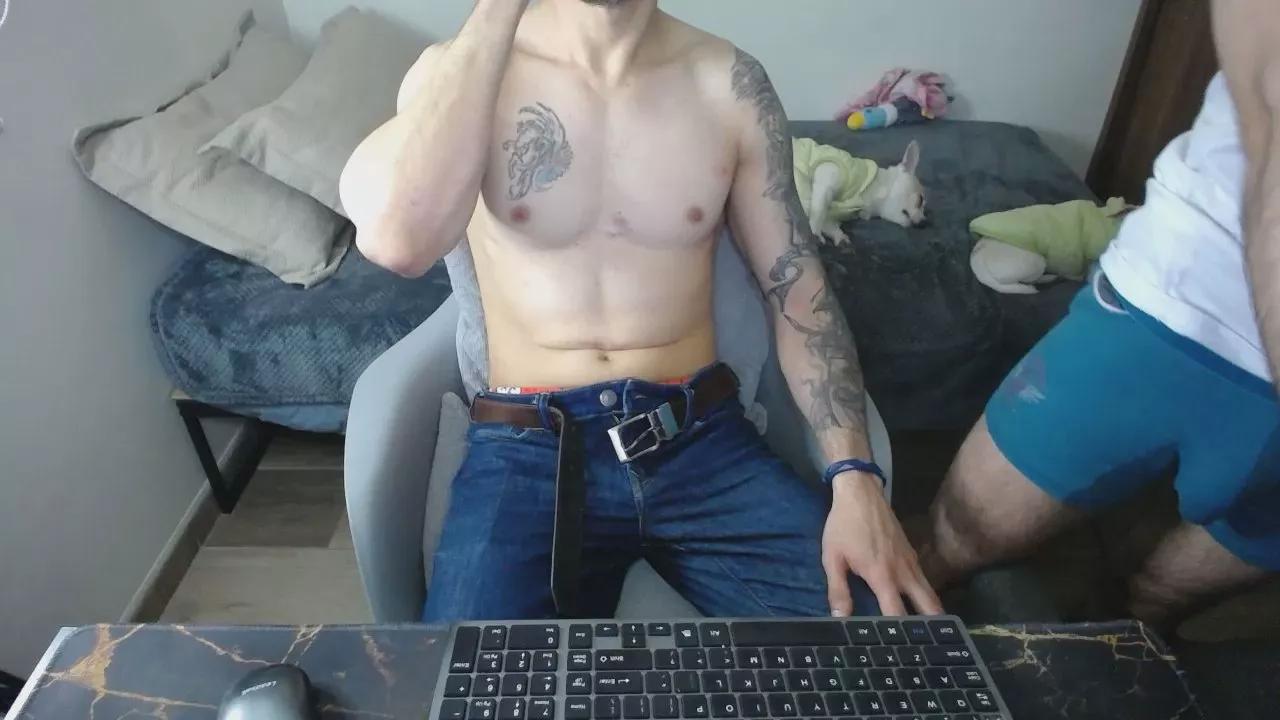 Lealboy from Cam4