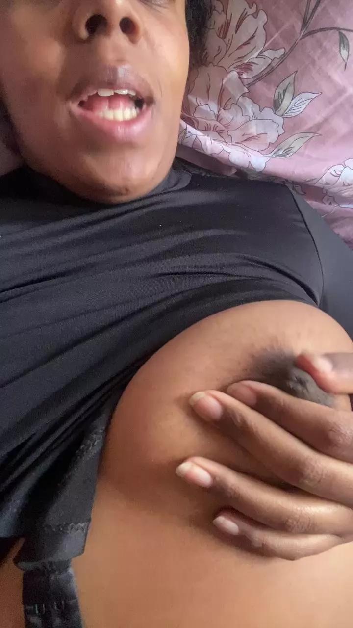 luluzinha46 from Cam4
