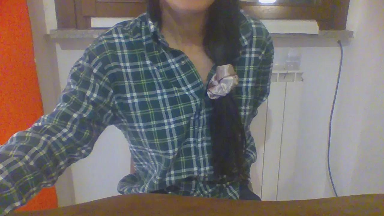luxxuriax from Cam4