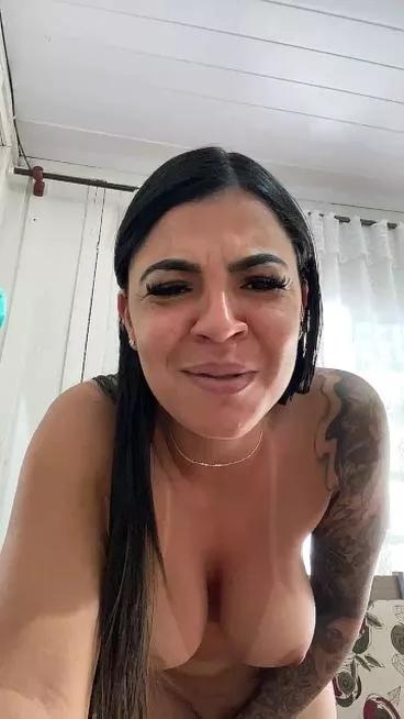 Ravvena42 from Cam4