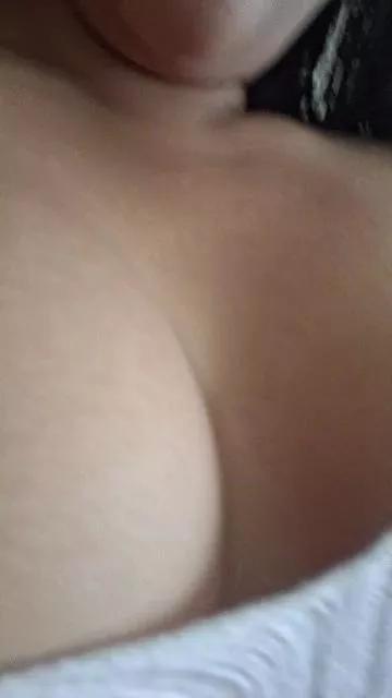 Ravvena42 from Cam4