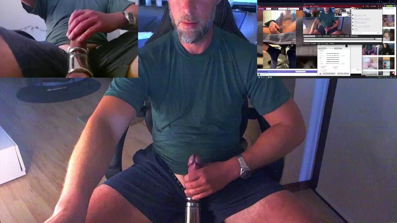 Reeper84 from Cam4