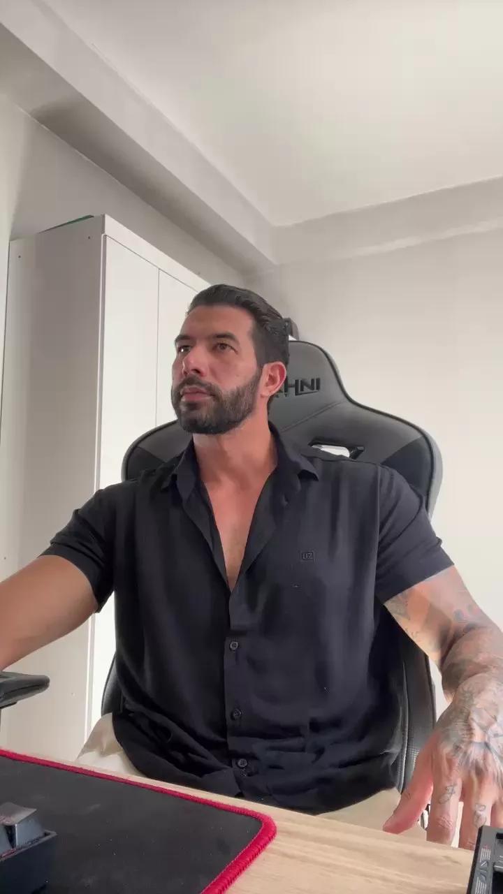 Saradoalto23 from Cam4