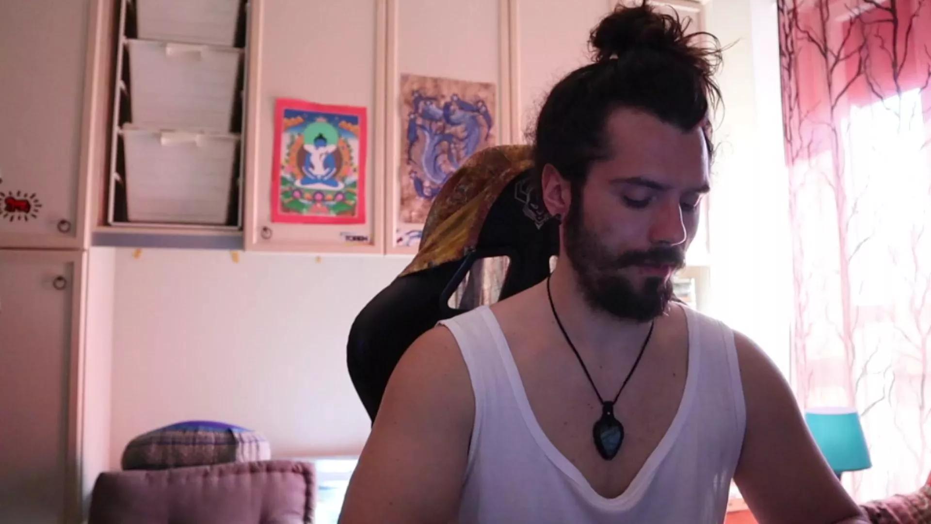 Tantra_Man_Yogi from Cam4