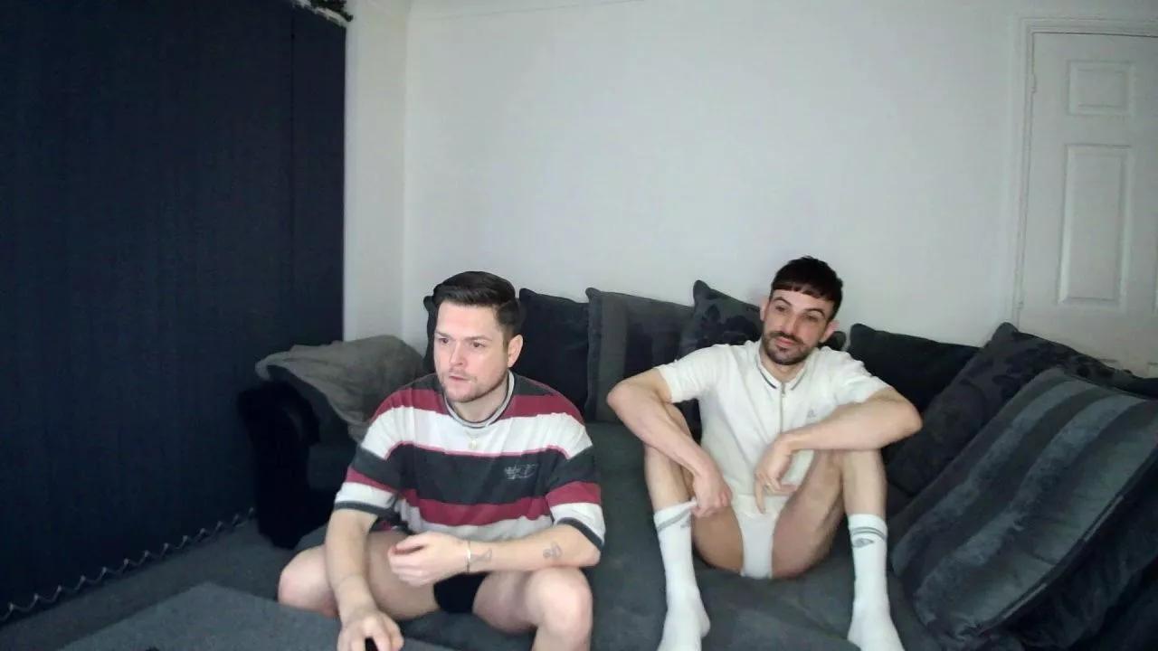 TwoTwinkHusband from Cam4