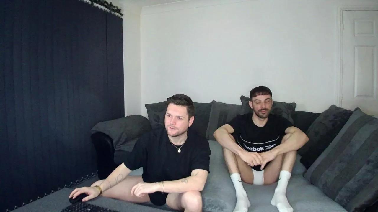 TwoTwinkHusband from Cam4