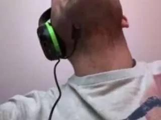 chuckboonesk8 from CamSoda
