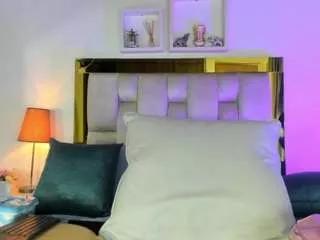 emma-rossee from CamSoda