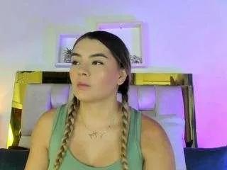 emma-rossee from CamSoda