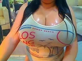 hillarysofia from CamSoda
