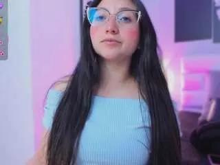 luucyjoness from CamSoda