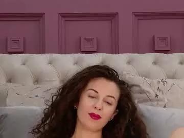 Anaanais from Chaturbate