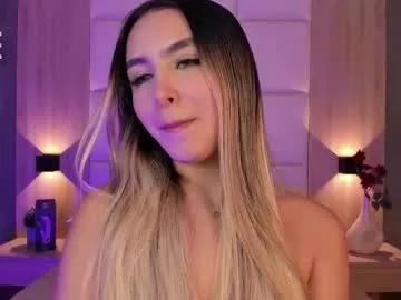 bella1207 from Chaturbate