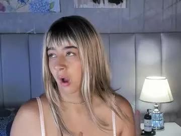 bellaswwan from Chaturbate