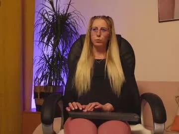 girl_i_am from Chaturbate is Freechat
