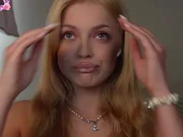kelly_peachpiee from Chaturbate