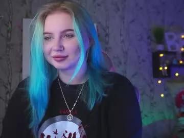 moon_valkyriie from Chaturbate