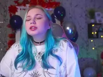 moon_valkyriie from Chaturbate