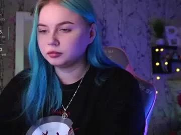 moon_valkyriie from Chaturbate