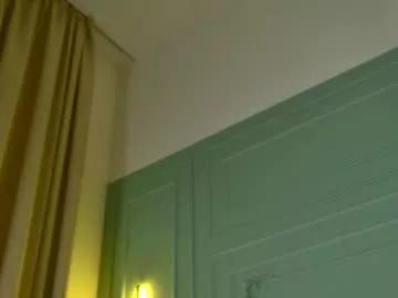 Sara_lewiis from Chaturbate