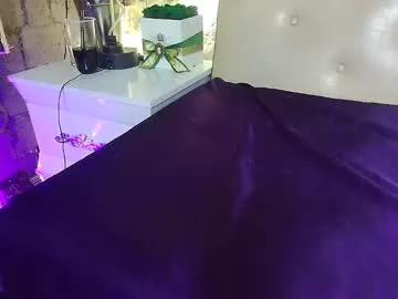 vixvixenn from Chaturbate