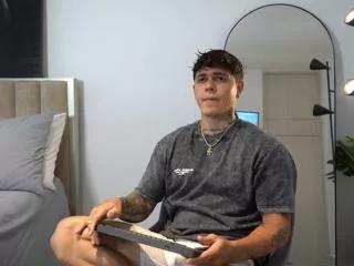derek_valentino from Flirt4Free