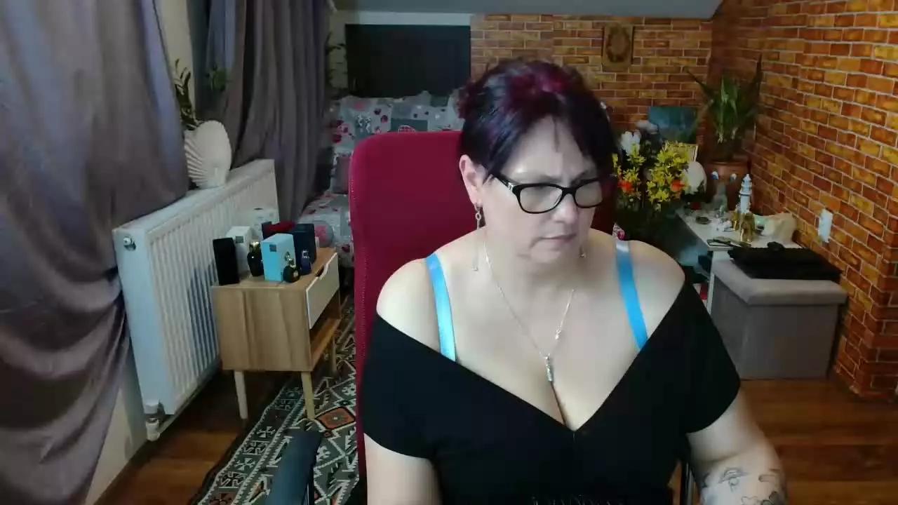 hellen37 from Streamray