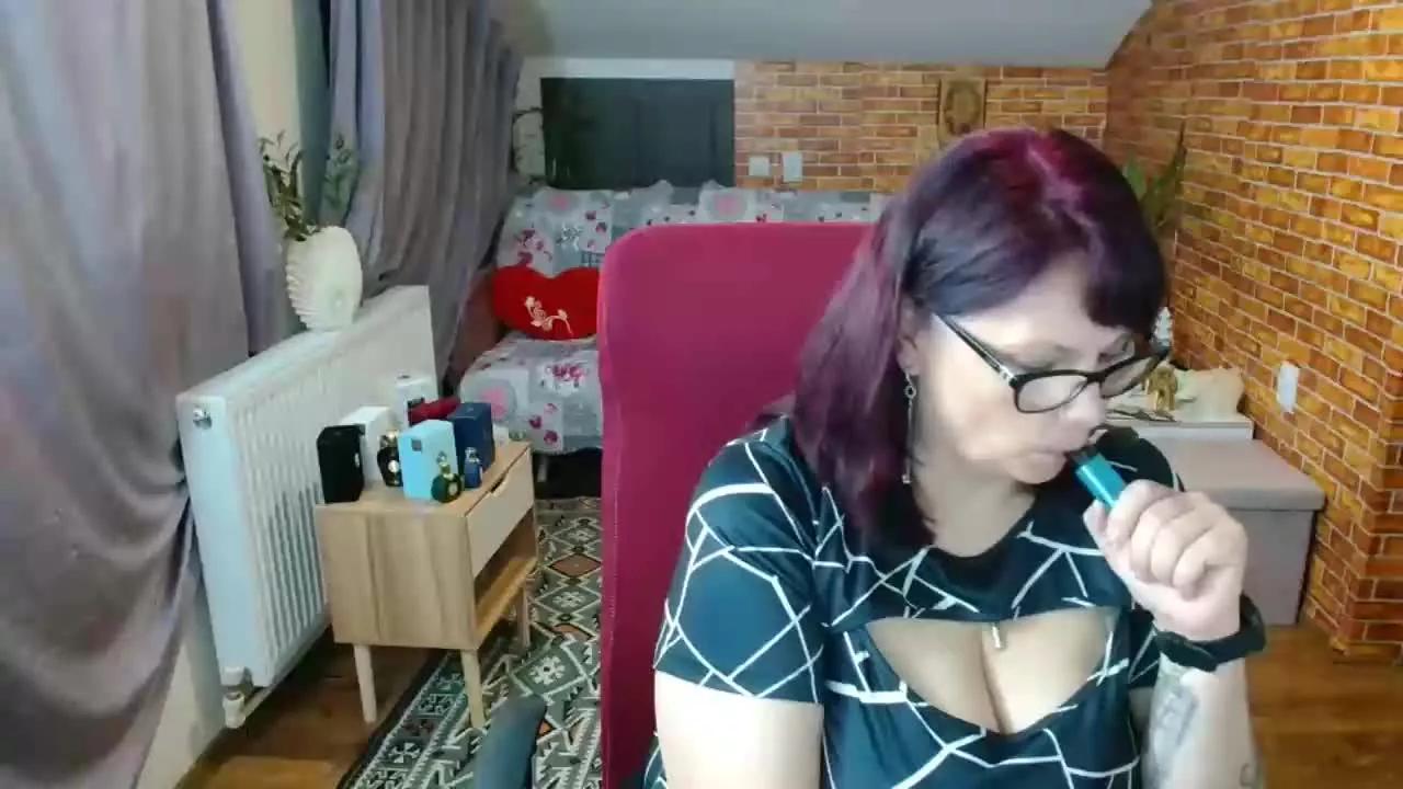hellen37 from Streamray