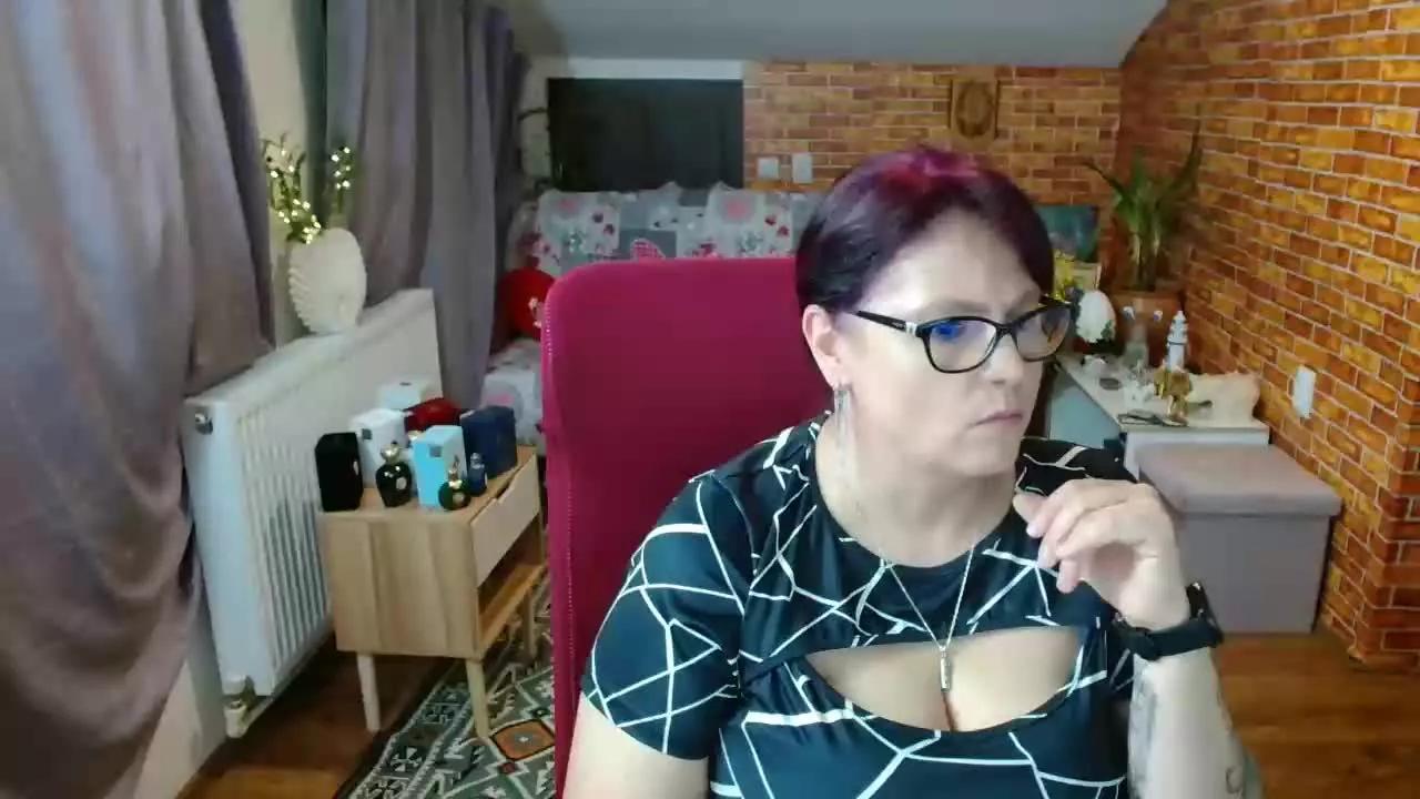 hellen37 from Streamray
