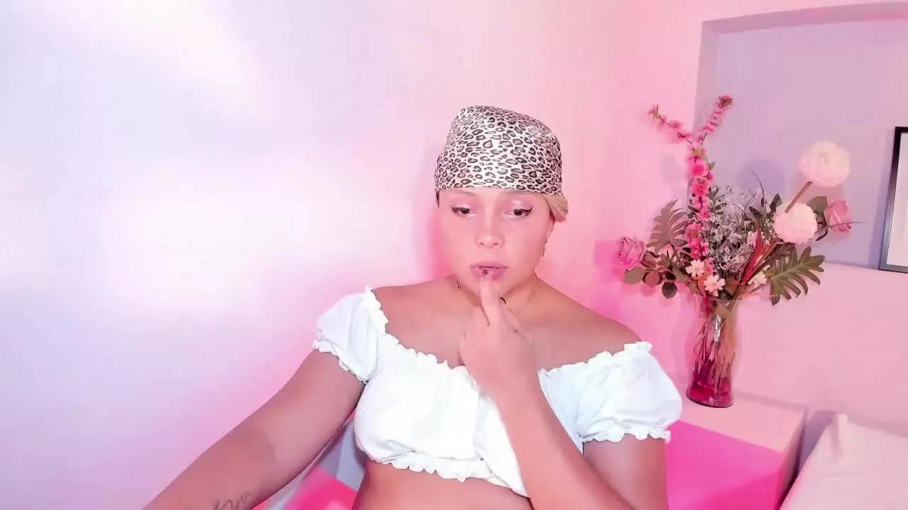 mollylogan01 from Streamray