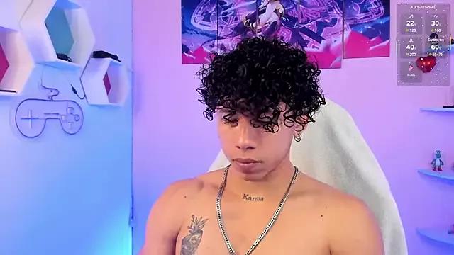 AkazaBoy_ from StripChat