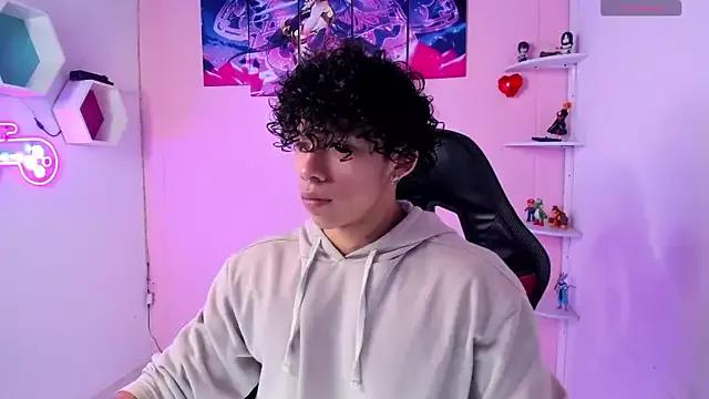 AkazaBoy_ from StripChat