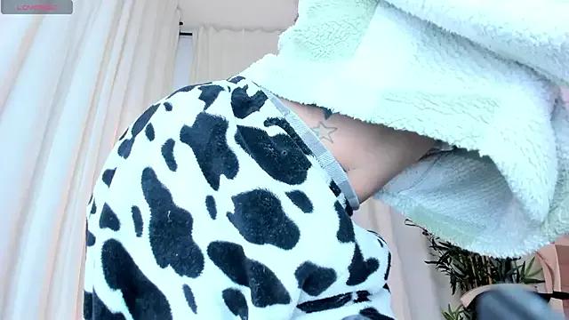 Alanakimura_ from StripChat