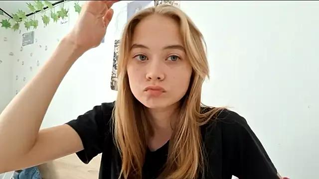 ALISALISAAS from StripChat is Private