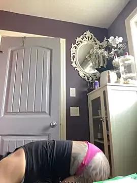 AmiraAnn from StripChat is Freechat