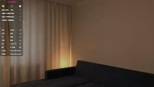 AraHailey from StripChat