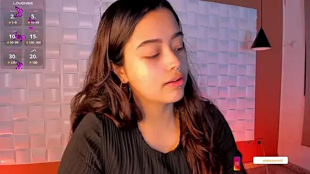 Ariana_Pierce from StripChat