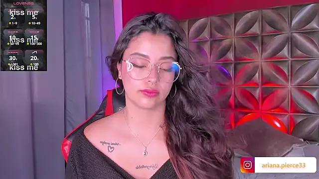 Ariana_Pierce from StripChat