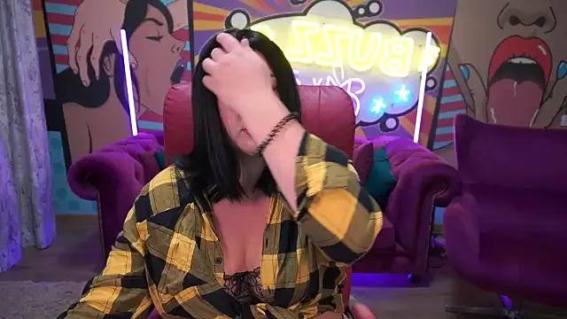 ArianaDarkk from StripChat