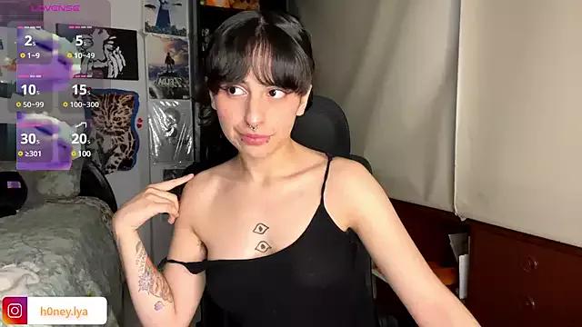 B0nnie_H0ney from StripChat is Freechat