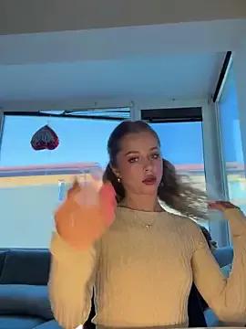 BabyAnais from StripChat is Freechat