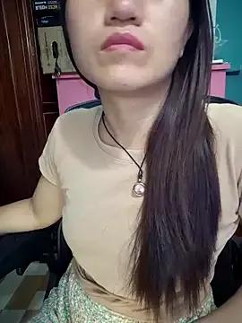 Bee_sweet from StripChat
